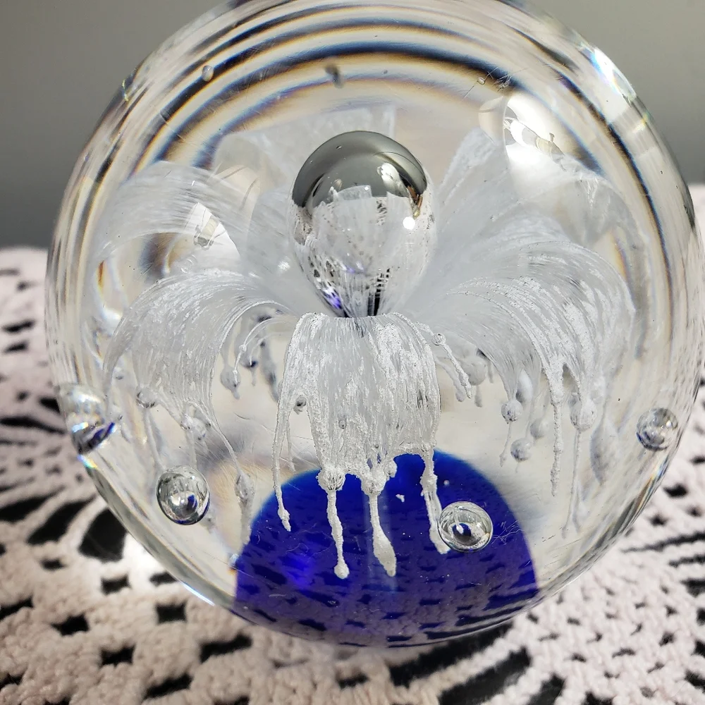 Vintage Pier 1 Art Glass Paperweight Blue White Flower Burst Controlled Bubbles